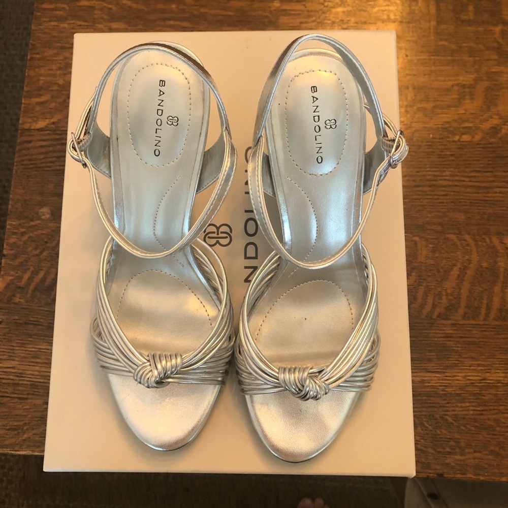Bandolino Silver Heels - Picture 2 of 5